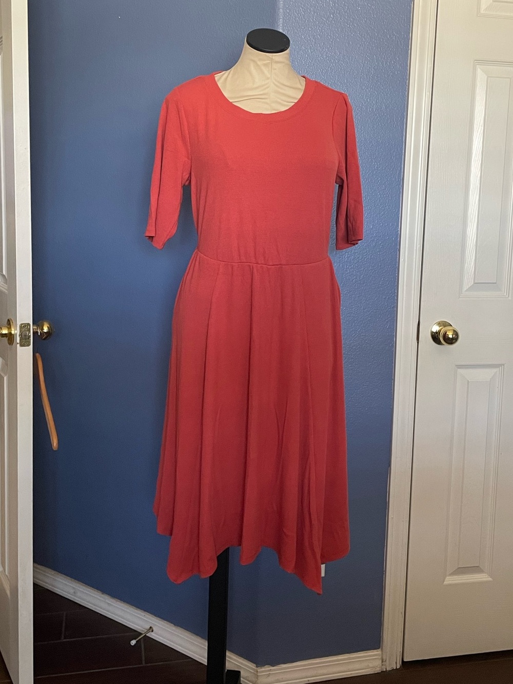 Torrid Crew Neck Ribbed Hanky Dress - Picture 2 of 6
